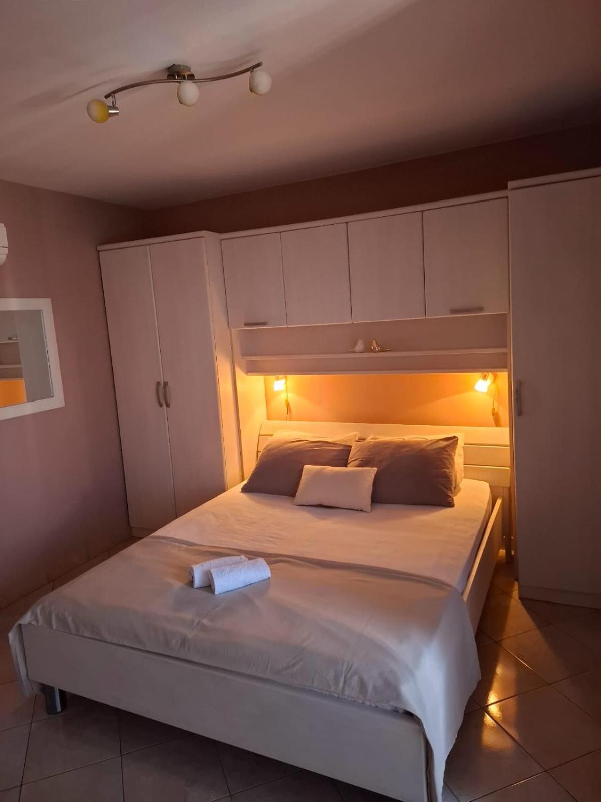 Apartamento Happy Basset Terrace Makarska Exterior foto
