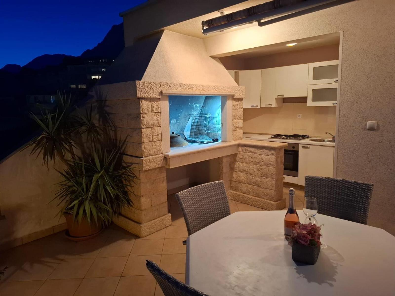 Apartamento Happy Basset Terrace Makarska Exterior foto